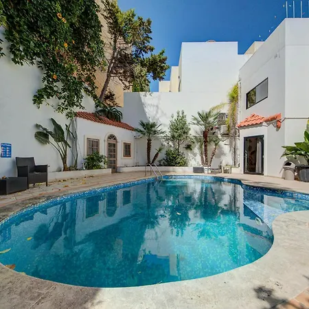 With Stunning Pool Area In St'julians By 360 Estates * San Ġiljan