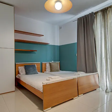 With Stunning Pool Area In St'julians By 360 Estates 别墅