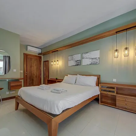 With Stunning Pool Area In St'julians By 360 Estates 别墅 *