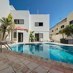 With Stunning Pool Area In St'julians By 360 Estates * San Ġiljan