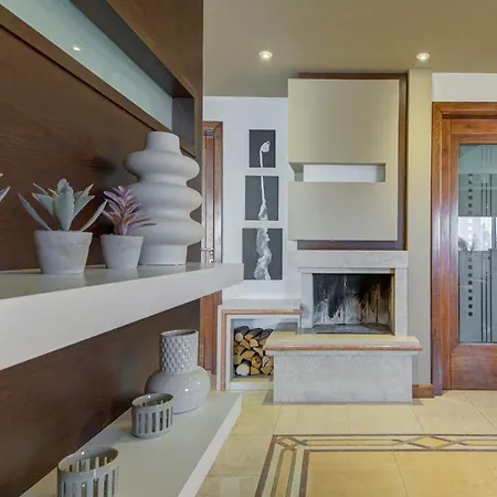 Βίλα With Stunning Pool Area In St'julians By 360 Estates *
