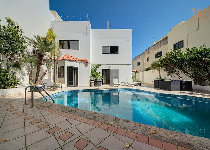 With Stunning Pool Area In St'julians By 360 Estates * San Julián